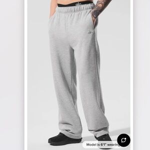NWT ALO ACCOLADE UNISEX STRAIGHT LEG SWEATPANTS ATHLETIC HEATHER GRAY LARGE